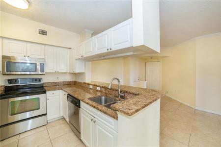 17150 N Bay Rd 2110, Sunny Isles Beach, Florida 33160, USA