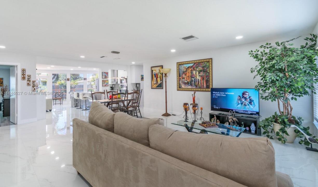6613 W Westwood Blvd W, Tamarac, Florida 33321, Stati Uniti