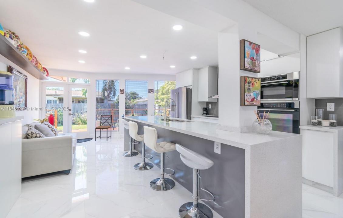 6613 W Westwood Blvd W, Tamarac, Florida 33321, Stati Uniti