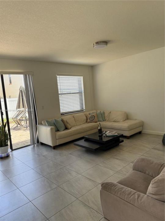 3523 W 105th Pl, Hialeah, Floride 33018, États-Unis