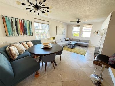 17145 N Bay Rd 4613, Sunny Isles Beach, Florida 33160, USA