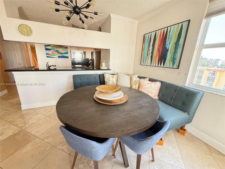 17145 N Bay Rd 4613, Sunny Isles Beach, Floride 33160, États-Unis