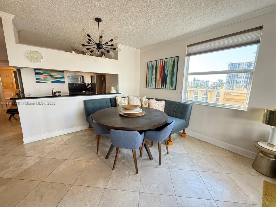 17145 N Bay Rd 4613, Sunny Isles Beach, Floride 33160, États-Unis