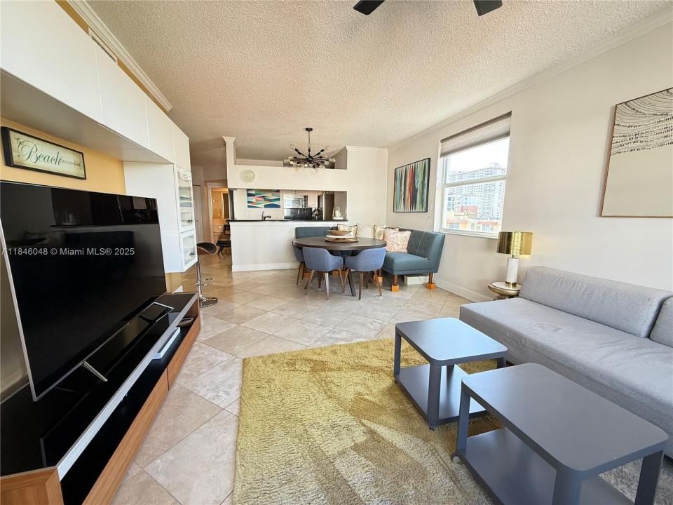 17145 N Bay Rd 4613, Sunny Isles Beach, Floride 33160, États-Unis