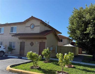 17354 NW 74th Ave 201, Hialeah, Florida 33015, USA