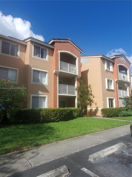 3874 Lyons Rd 112-6, Coconut Creek, Florida 33073