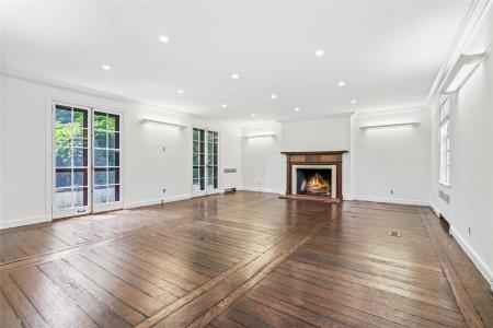 203B Store Hill Road, Oyster Bay, New York 11568, Stati Uniti