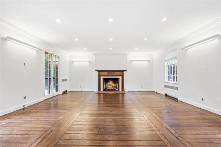 203B Store Hill Road, Oyster Bay, New York 11568, Stati Uniti