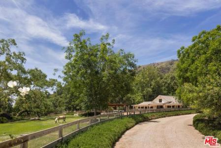 Mandeville Canyon Road, Los Angeles, California 90049
