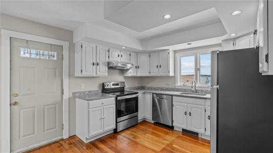 54 Hillside Avenue, Tiverton, Rhode Island 02878