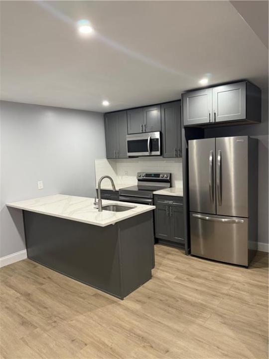 606 River Avenue B, Providence, רוד איילנד 02908, ארצות הברית של אמריקה 