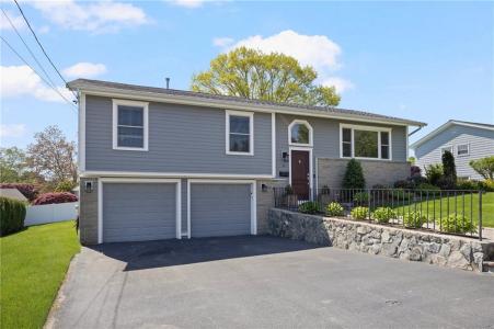 26 Leawood Drive, Cranston, RI 02920, USA