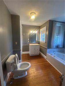 234 Norwood Avenue, Cranston, Rhode Island 02905, Estados Unidos