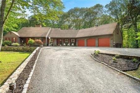 2 Spinney Lane, North Kingstown, Rhode Island 02852