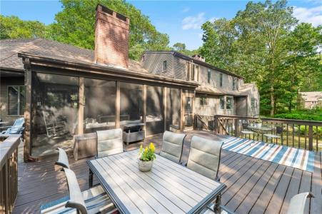 2 Spinney Lane, North Kingstown, RI 02852, USA