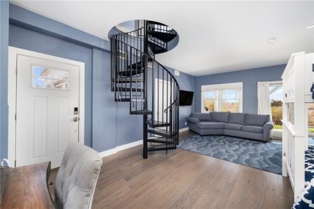 14 East Pointe Court 14, South Kingstown, Rhode Island 02879, USA