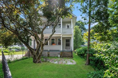 137 Fair Street 3, Warwick, RI 02888, USA