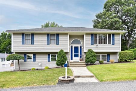 17 Middle Street, North Providence, RI 02911, USA