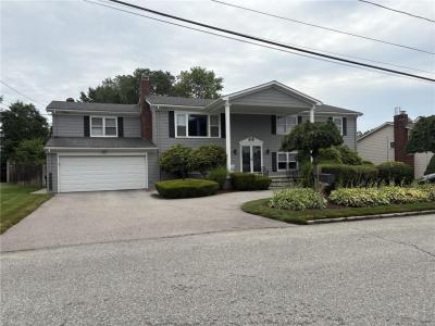 19 Oakhurst Drive, Smithfield, RI 02828, USA