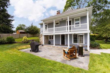 18 Brook Hill Drive, Seekonk, Massachusetts 02771, USA