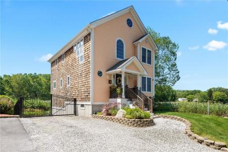 16 Capen Street, Warwick, RI 02889, USA