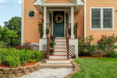 16 Capen Street, Warwick, Rhode Island 02889