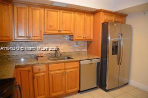 20850 San Simeon Way 309-5, Miami, Florida 33179, USA
