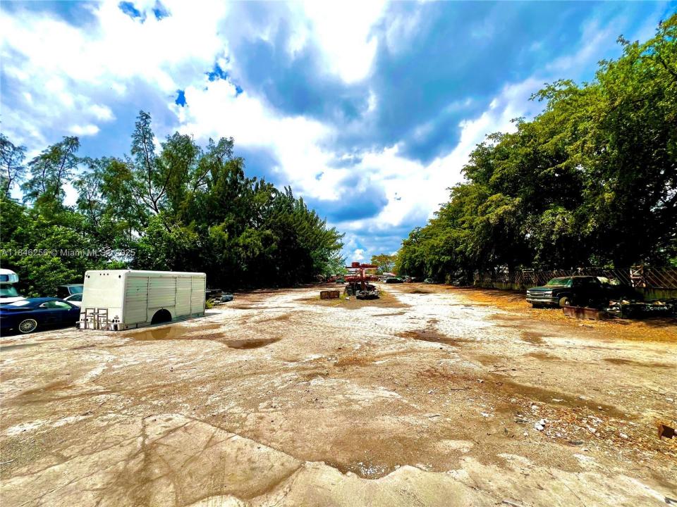 3550 NW South River Dr, Miami, Florida 33142, Stati Uniti