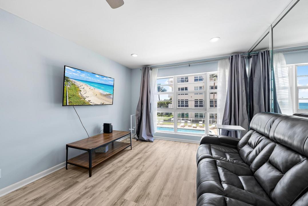 3851 N Ocean Boulevard 202, Gulf Stream, Florida 33483, USA