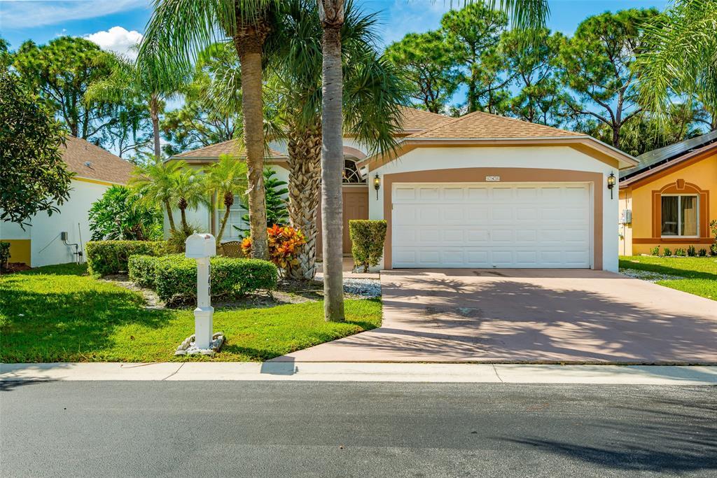 140 Paddock Ln, Greenacres, Florida 33413