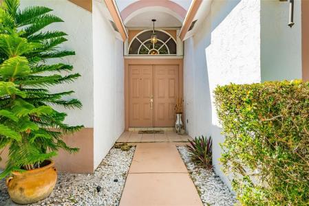 140 Paddock Ln, Greenacres, Florida 33413