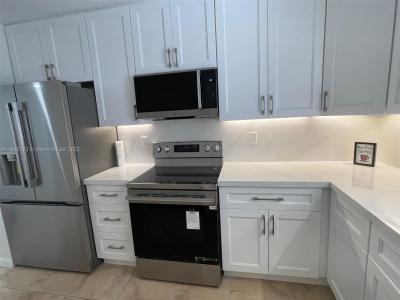 10905 N KENDALL DRIVE 413, Kendall, Florida 33176