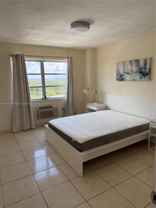 3100 Collins Ave 1406, Miami Beach, Floride 33140, États-Unis