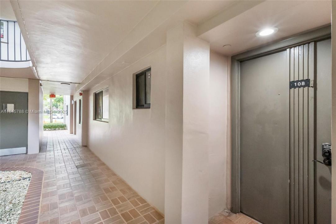 8760 SW 133rd Ave Rd 108, Miami, 佛罗里达州 33183, 美国