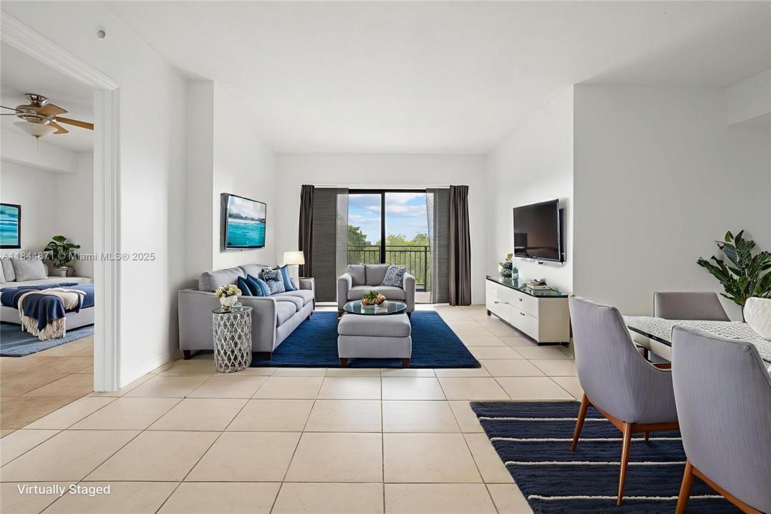 9340 Fontainebleau Blvd W505, Miami, Flórida 33172, Estados Unidos