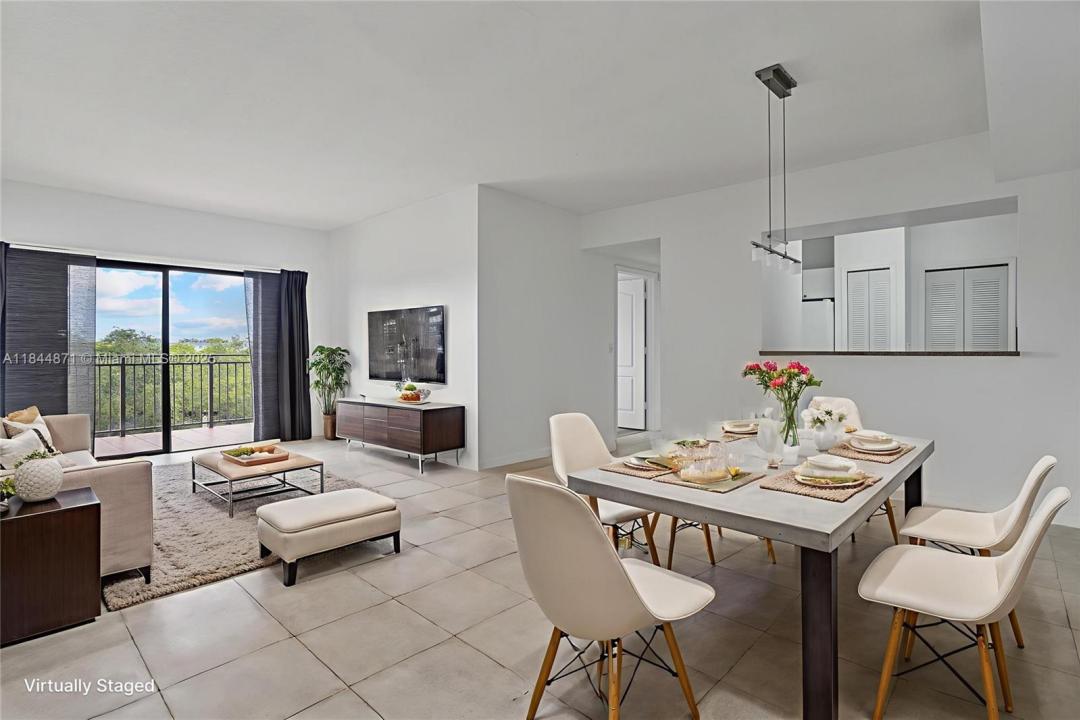 9340 Fontainebleau Blvd W505, Miami, Flórida 33172, Estados Unidos