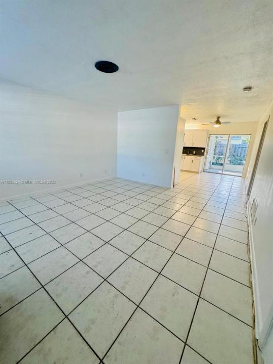 2051 NE 25th Ave 1, Pompano Beach, 佛羅里達州 33062, 美國