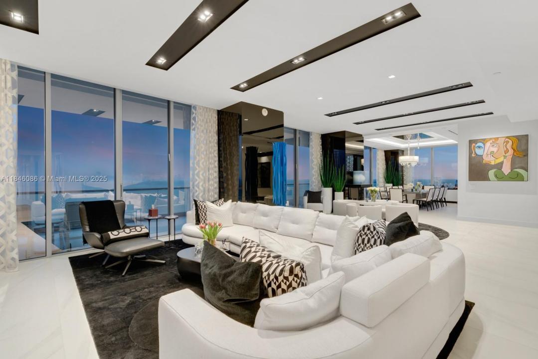 18501 Collins Ave 2304, Sunny Isles Beach, Florida 33160, USA