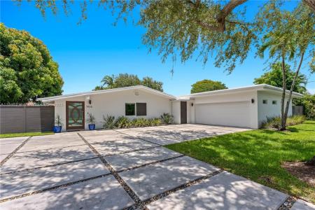 7425 SW 139th Ter, Palmetto Bay, Florida 33158, USA