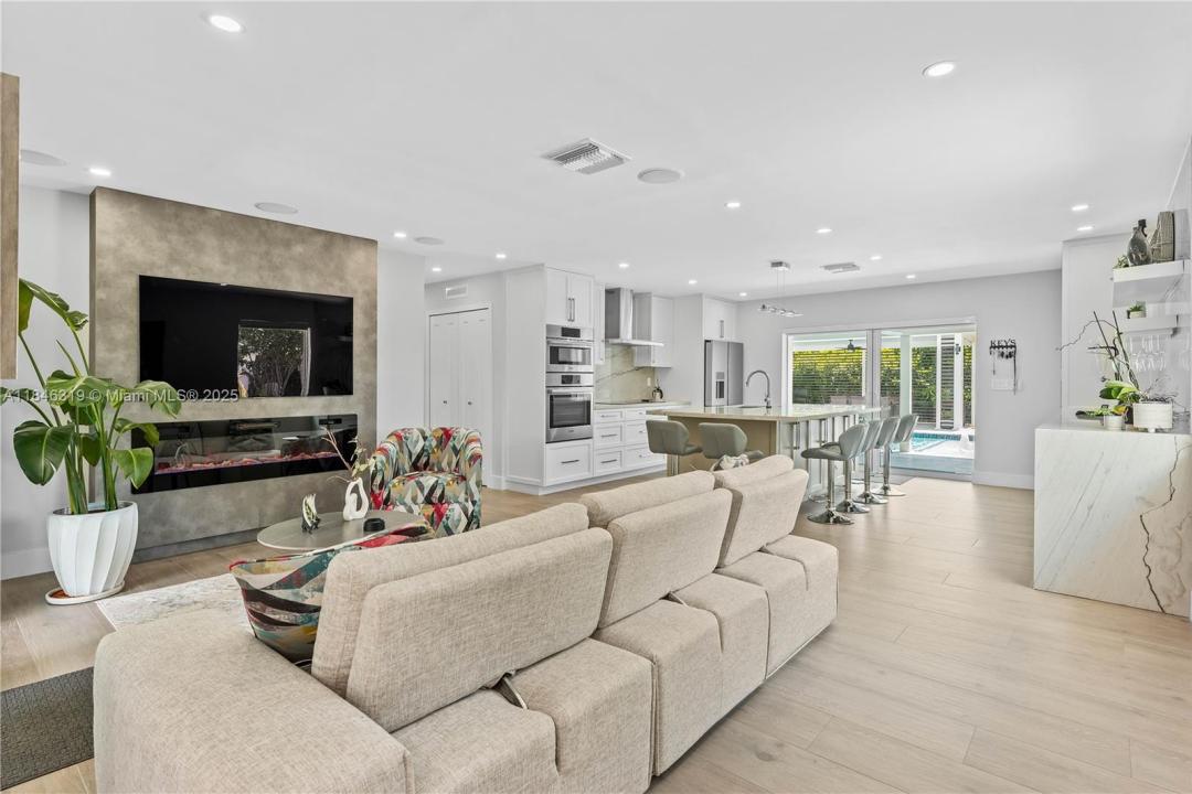 7425 SW 139th Ter, Palmetto Bay, Florida 33158
