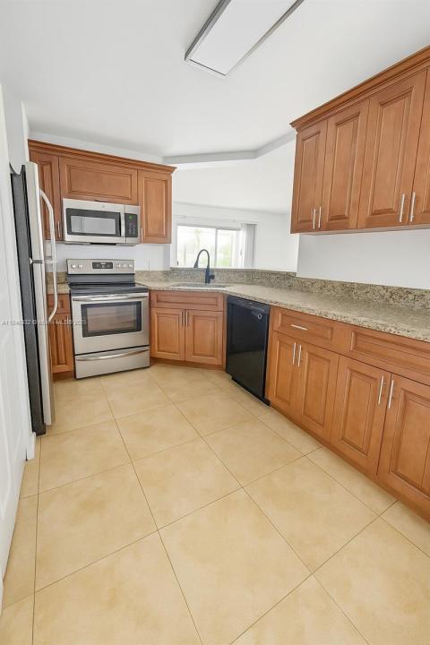 3453 NW 44th St 107, Oakland Park, Florida 33309, Estados Unidos