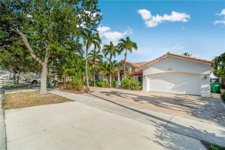 15114 SW 35th Ter, Miami, Florida 33185, USA