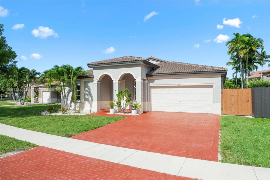 2103 NE 39th Ter, Homestead, Florida 33033, USA
