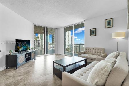 275 NE 18th St 1107, Miami, Florida 33132, USA