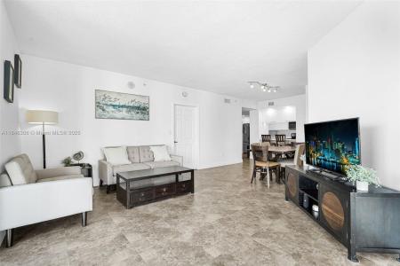 275 NE 18th St 1107, Miami, Florida 33132, USA