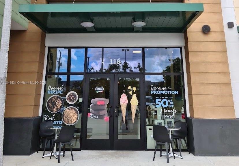 306 SW 145 Avenue, Pembroke Pines, Florida 33027, Stati Uniti