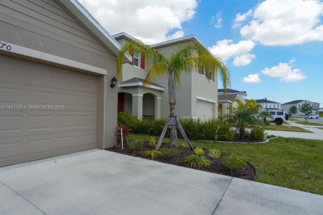10770 SW Vasari Way, Port St. Lucie, Florida 34987
