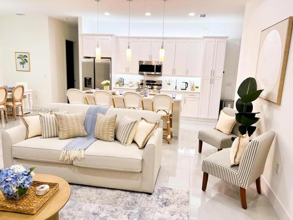 404 NW 1st ST, Cape Coral, Florida 33993, HOA KỲ
