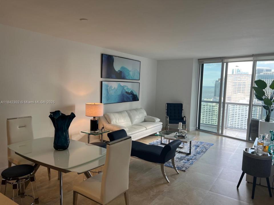 495 Brickell Ave 2707, Miami, פלורידה 33131, ארצות הברית של אמריקה 