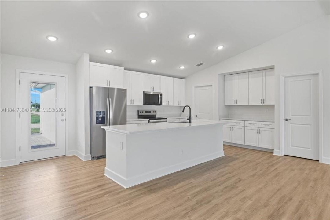 213 NW 12th Ln, Cape Coral, Florida 33993